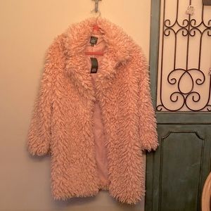 NWT blush fuzzy jacket. Size small from target.